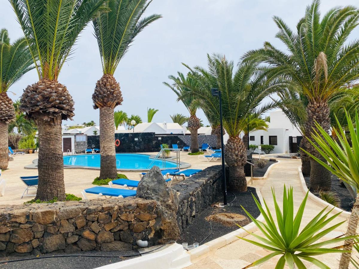Lc Bastian Marina Bungalow Costa Teguise Extérieur photo