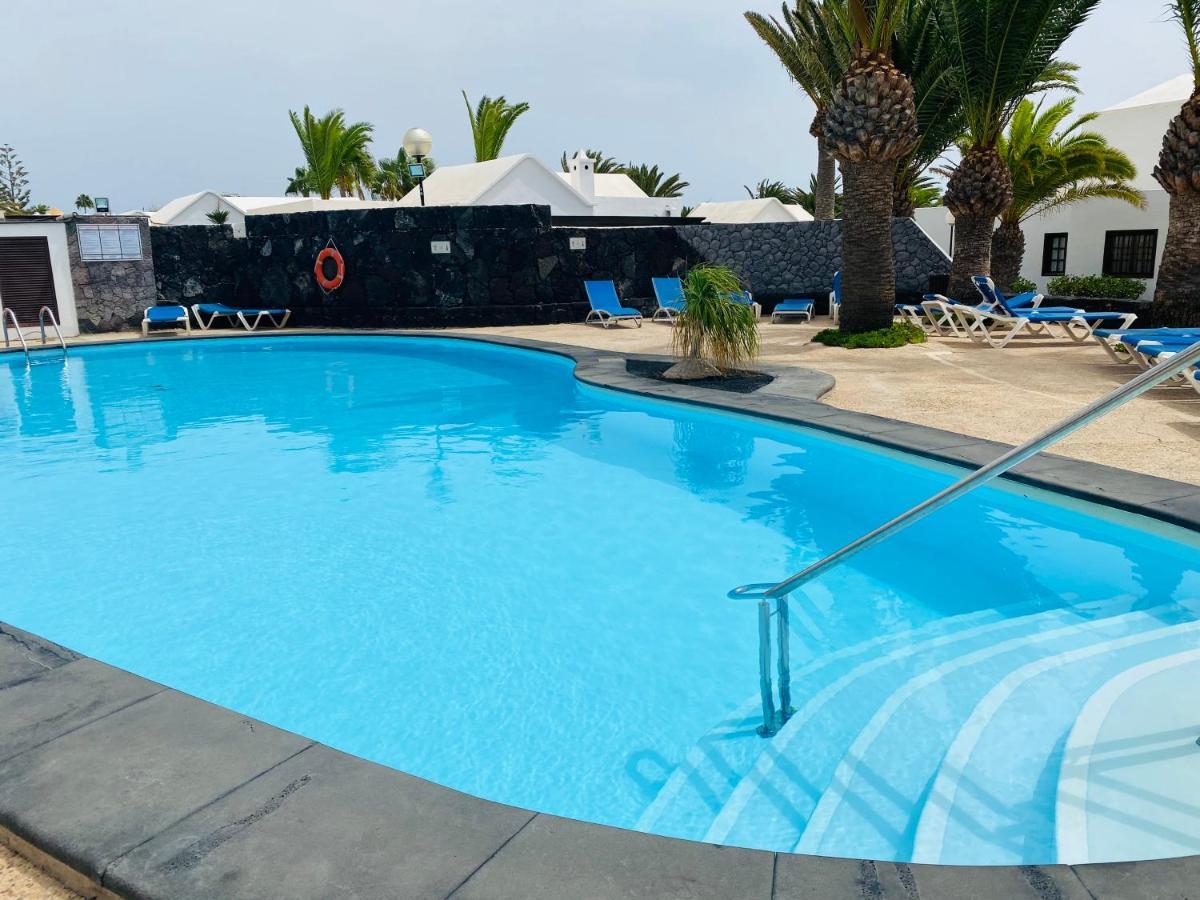 Lc Bastian Marina Bungalow Costa Teguise Extérieur photo