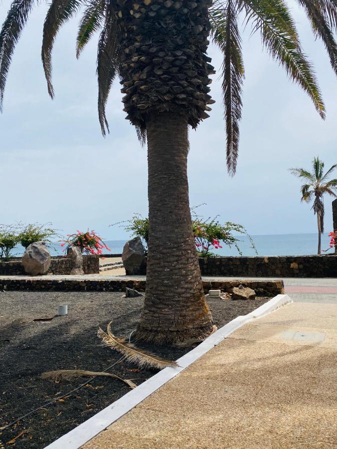 Lc Bastian Marina Bungalow Costa Teguise Extérieur photo